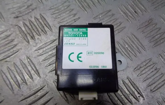 Toyota Corolla Verso E121 Other devices 89741-13040
