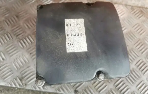 Mercedes-Benz CLS C219 ABS Pump 0265250088