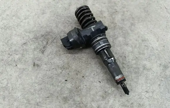 Audi A2 Fuel injector 045130073T