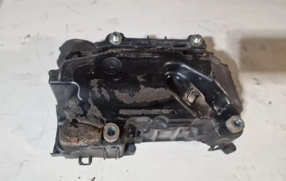 Volkswagen Scirocco Intake manifold 03C145650B