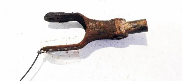 Peugeot 406 Engine mount bracket 