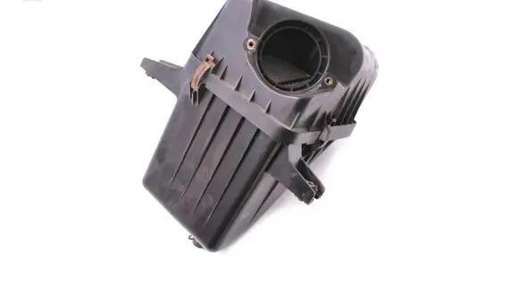 Suzuki Grand Vitara II Air filter box 67JA01