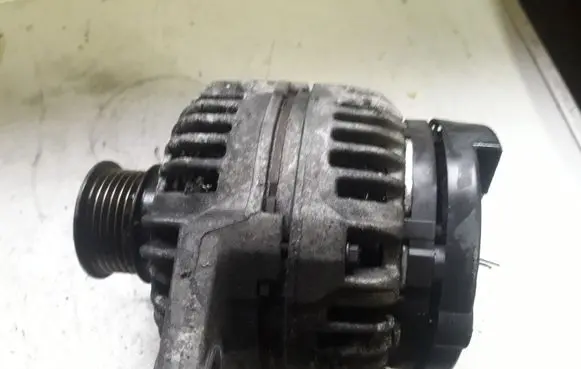 Opel Zafira B Generator/alternator