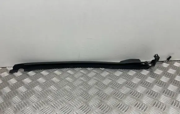 Dodge Grand Caravan Seal rubber (tailgate) 68078773