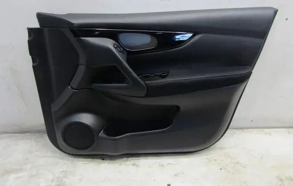 Nissan Qashqai Front door card panel trim KRIS235789