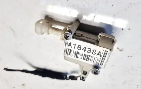 Volkswagen Golf V Central locking motor 1K6810773