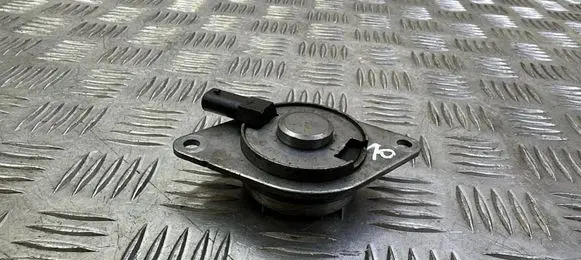 Opel Astra J Camshaft pulley/ VANOS 55562223