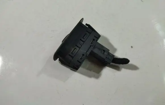 Citroen C4 Grand Picasso Electric window control switch 96639378ZD