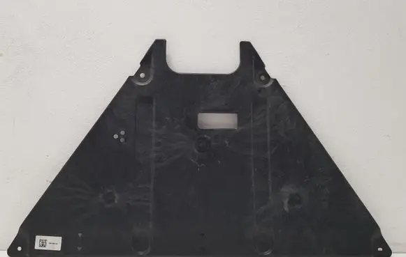 Center/middle under tray cover