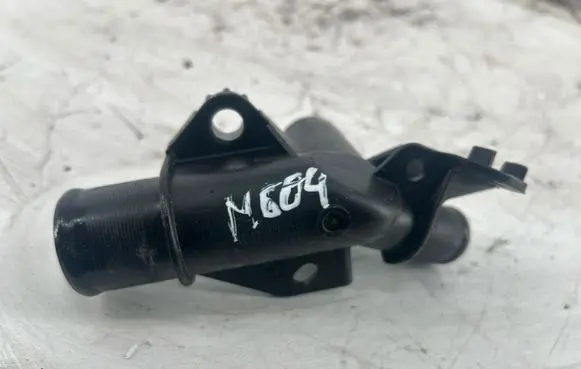 Citroen DS3 Engine coolant pipe/hose 9684589080