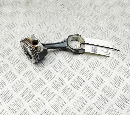 Mercedes-Benz C W205 Piston A2740301517 A2740303400