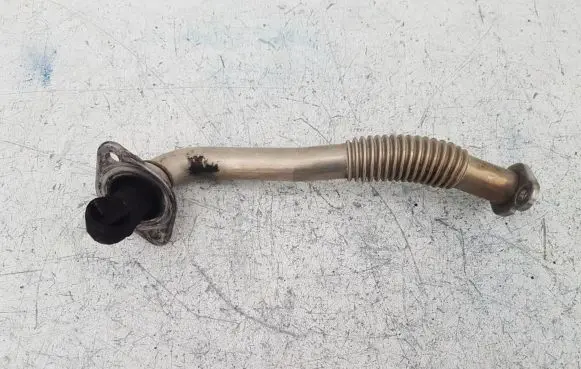 Volkswagen Golf V Engine coolant pipe/hose 03C131521