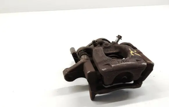 Nissan Qashqai Rear brake caliper