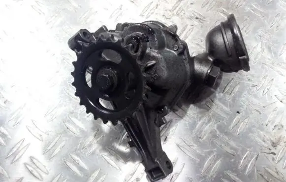 Mercedes-Benz C W202 Oil pump 6041810401