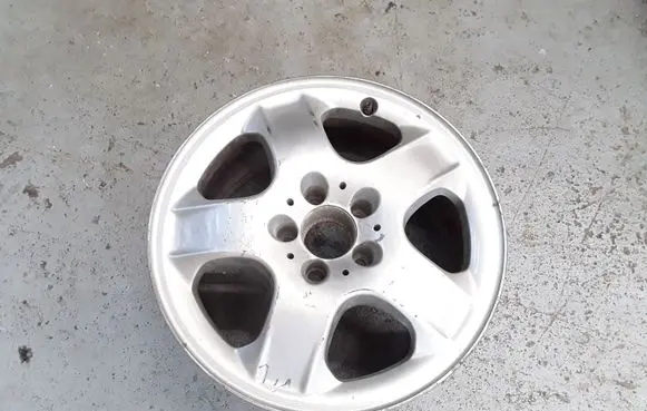 R17 alloy rim