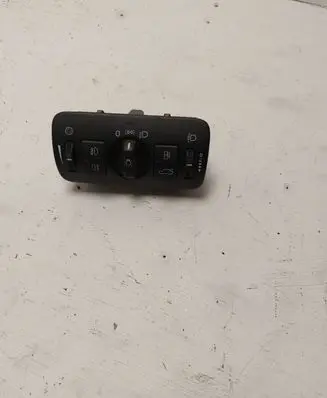 Volvo V70 Light switch 04066302
