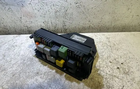 Mercedes-Benz E W212 SAM control unit A2129004025 A2319029902 A2129027408