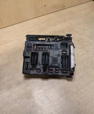 Peugeot 206 Fuse box set 9636079480