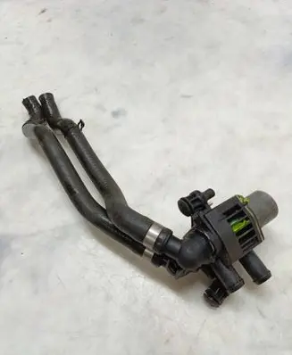 Mercedes-Benz E W210 Coolant heater control valve 2108300024 0018301147
