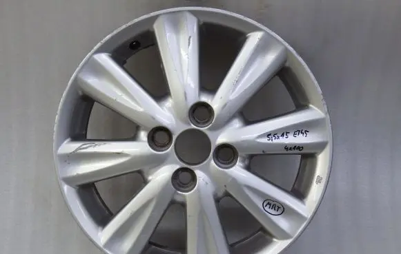 Toyota Yaris R15 alloy rim 