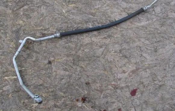 Suzuki Vitara (LY) Air conditioning (A/C) pipe/hose