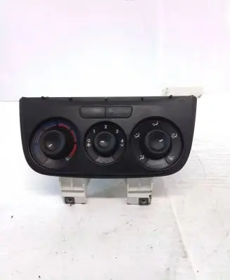 Opel Combo D Climate control unit