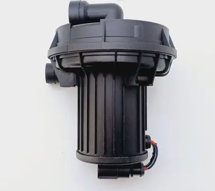 Volkswagen Golf IV Secondary air pump 06A131333C 06A959253B