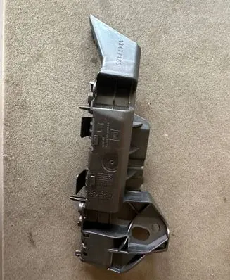 Opel Crossland X Front bumper mounting bracket 13477180 S0219 GR78312