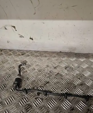 Volkswagen PASSAT B6 Fuel return line/hose 