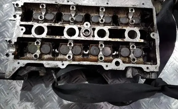 Mazda 626 Engine head FS9