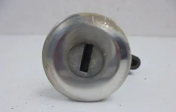 Peugeot 206 Front door lock (next to the handle) 