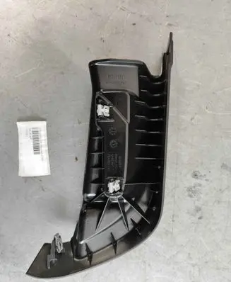 Volvo C40 Seat belt trim 32132437