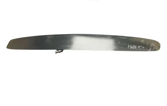 Tailgate/trunk spoiler