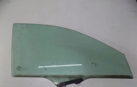 Honda Civic Sliding door window/glass N22A2