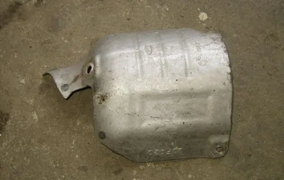 Hyundai Matrix Exhaust heat shield