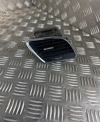 Audi Q3 8U Dashboard side air vent grill/cover trim 8U1820902C