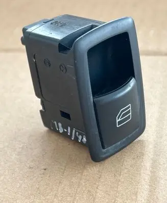 Mercedes-Benz A W169 Electric window control switch A2518200510 03128150
