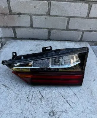 Lexus RX 450H Tailgate rear/tail lights