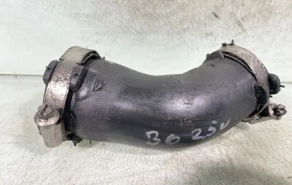 Audi A4 S4 B6 8E 8H Intercooler hose/pipe