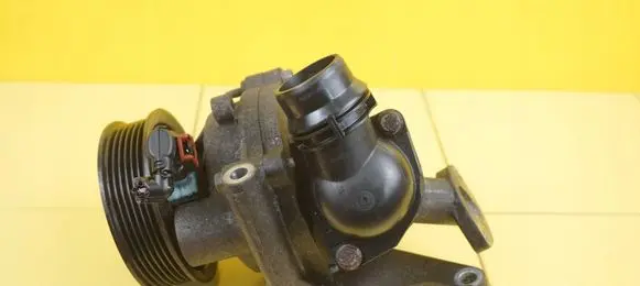 Opel Insignia A Water pump 55490715 B16DTH