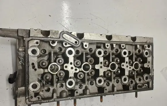 Volkswagen Tiguan Engine head 04L103373E