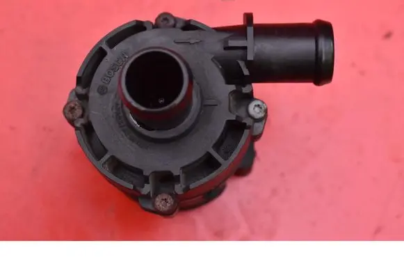 Skoda Fabia Mk3 (NJ) Water pump 5C0965561