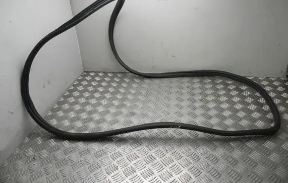 Rubber seal rear door