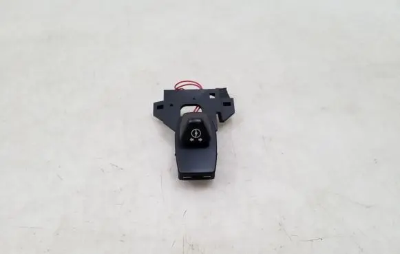 BMW 5 E60 E61 Steering wheel adjustment switch 6947786