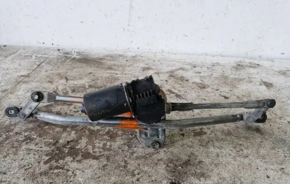 Audi A6 S6 C5 4B Front wiper linkage and motor