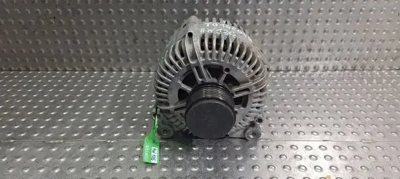 Volkswagen Golf VII Generator/alternator 04E903023K
