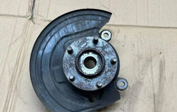 Nissan Juke I F15 Front wheel hub 479101KA0A 54250X11A