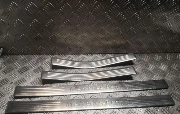 Mercedes-Benz E W212 sill trim set (inner) 2126860936 2126861236