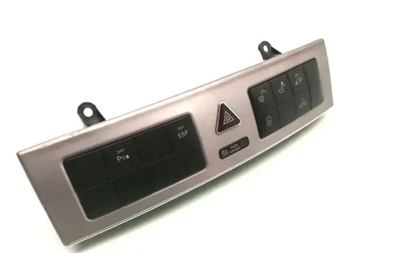 Mercedes-Benz C W203 Hazard light switch 2038706410 33631803
