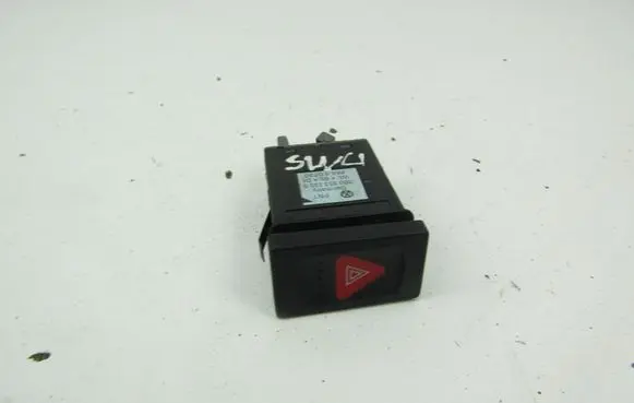 Volkswagen PASSAT B5.5 Hazard light switch 3B0953235B